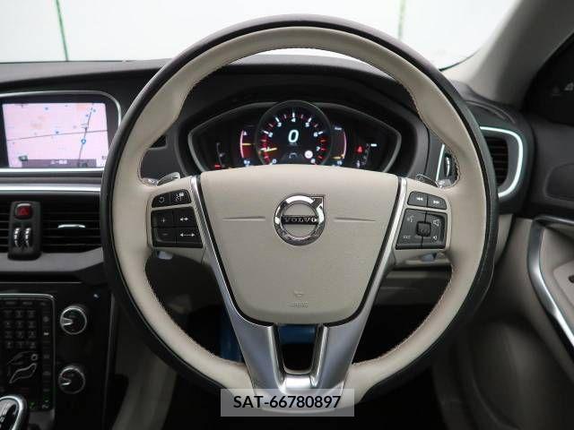 Volvo V40 2017-07 353025-9