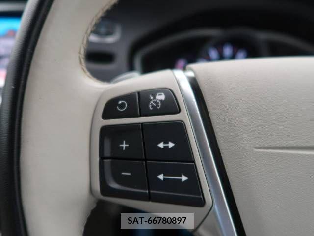 Volvo V40 2017-07 353025-6