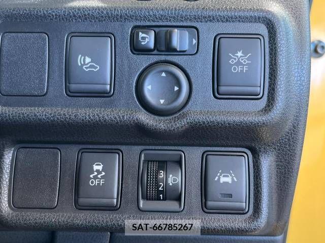 Nissan NOTE 2019-07 305504-16