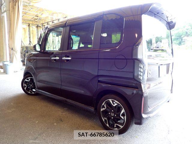 Honda N BOX CUSTOM 2018-01 307160-2