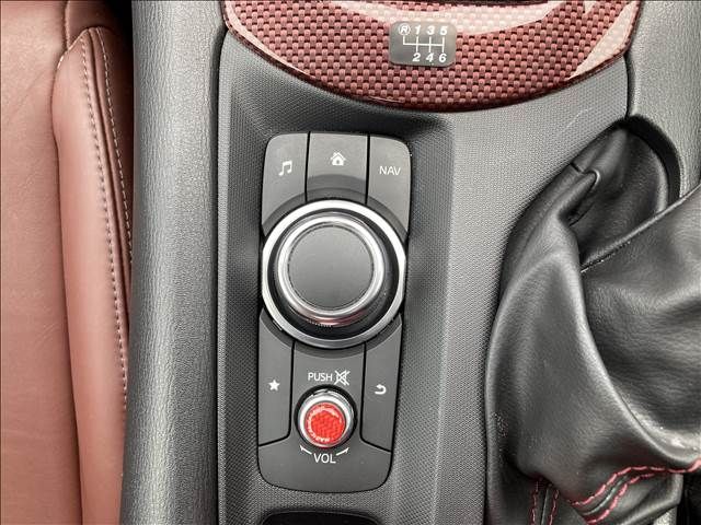 Mazda ROADSTER 2017-01 20724-15