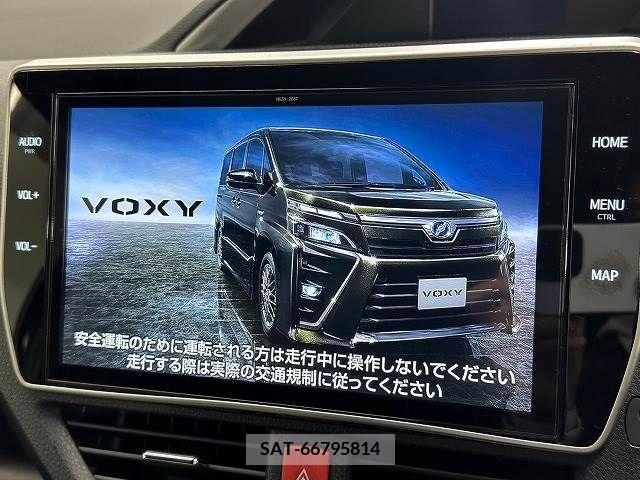 Toyota VOXY 2019-06 221295-2