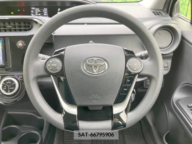 Toyota AQUA 2019-06 339583-11