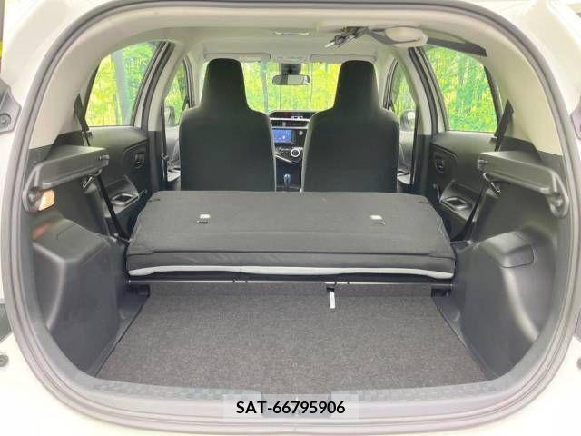 Toyota AQUA 2019-06 339583-10