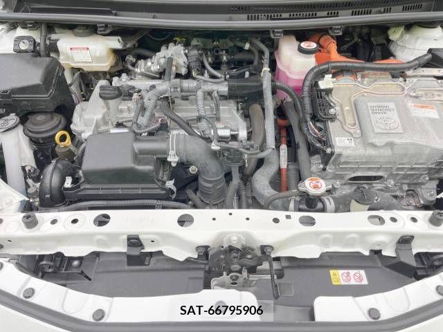 Toyota AQUA 2019-06 339583-18