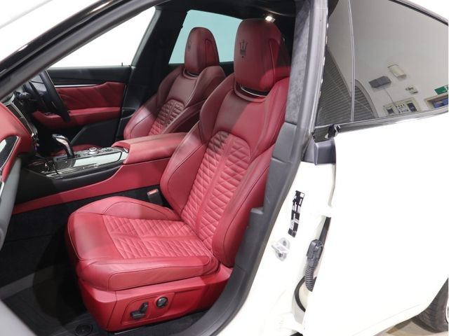 Maserati LEVANTE 2020-11 188952-17