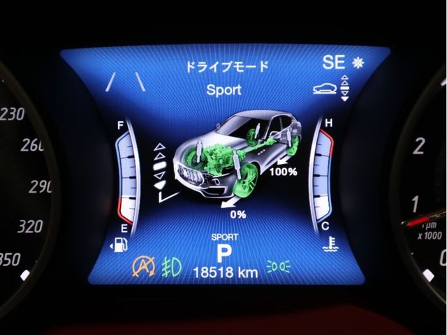 Maserati LEVANTE 2020-11 188952-14