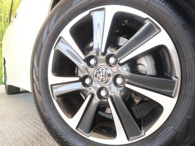 Toyota VOXY 2018-02 13485-15