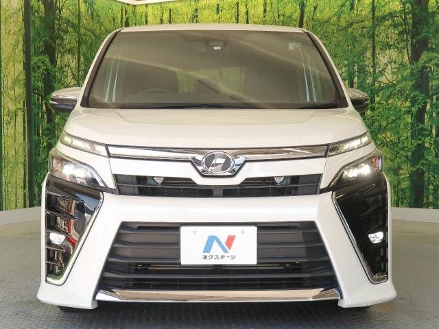 Toyota VOXY 2018-02 13485-16