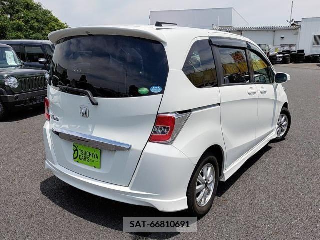 Honda FREED 2016-09 302870-11