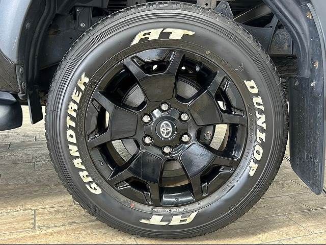 Toyota HILUX 2019-07 189405-12