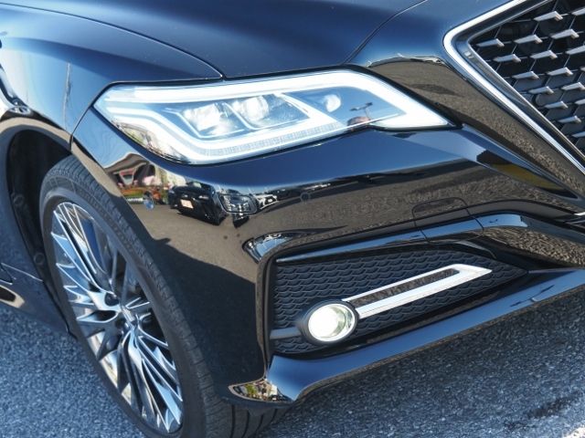 Toyota CROWN SEDAN 2019-01 181565-7
