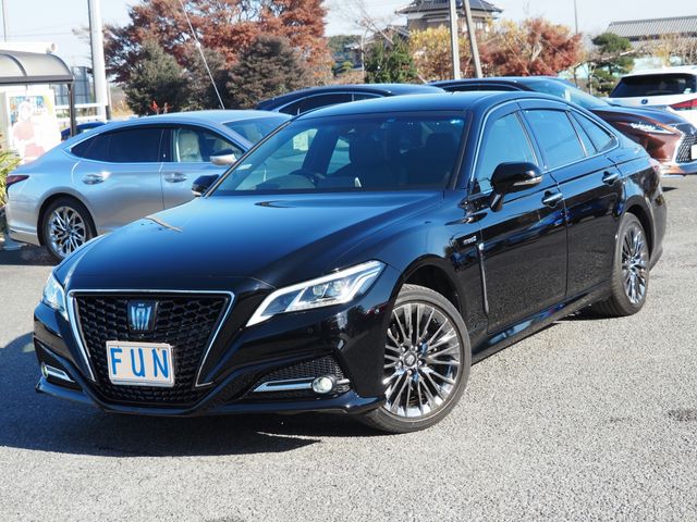Toyota CROWN SEDAN 2019-01 181565-3