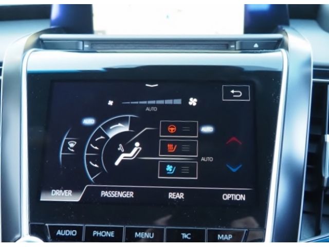 Toyota CROWN SEDAN 2019-01 181565-26