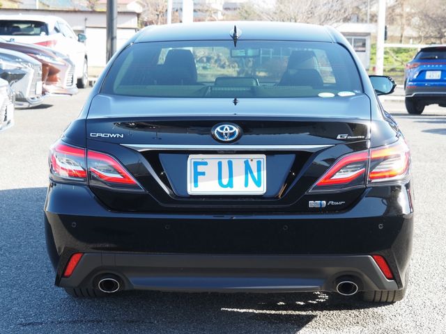 Toyota CROWN SEDAN 2019-01 181565-6