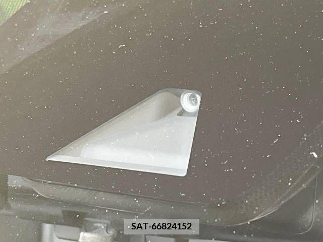 Nissan NOTE 2018-06 365486-2