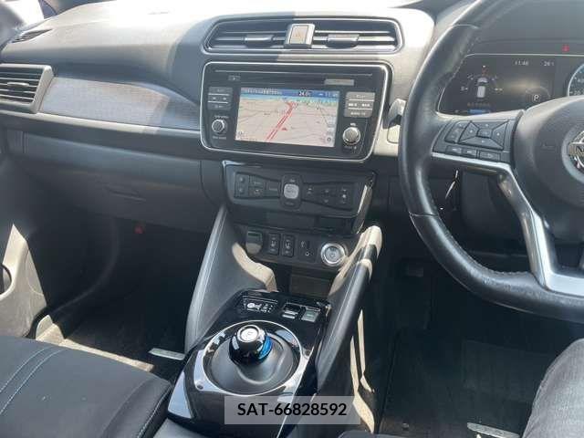 Nissan LEAF 2017-10 324785-10