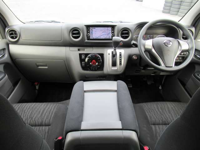 Nissan NV350 Caravan 2017-08 194024-7