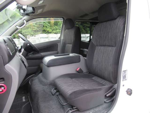 Nissan NV350 Caravan 2017-08 194024-22