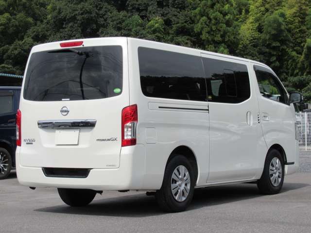 Nissan NV350 Caravan 2017-08 194024-1