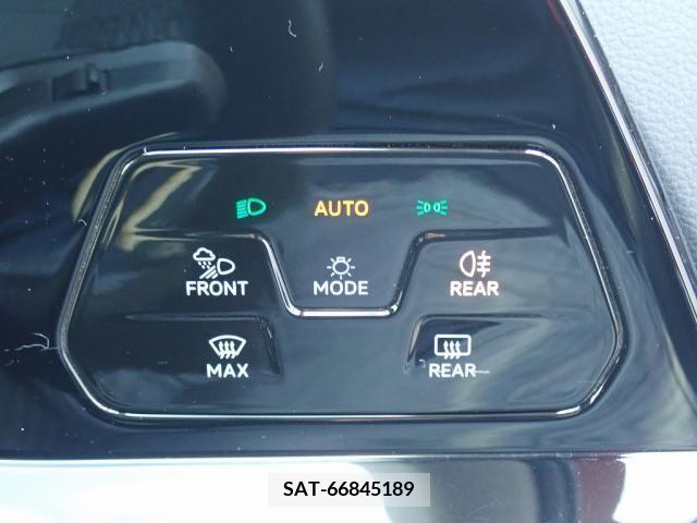 VolksWagen GOLF 2021-08 370636-18