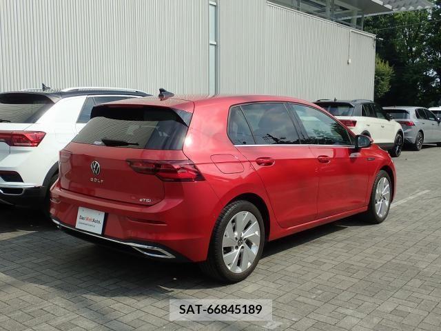 VolksWagen GOLF 2021-08 370636-8