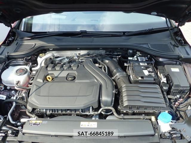VolksWagen GOLF 2021-08 370636-12