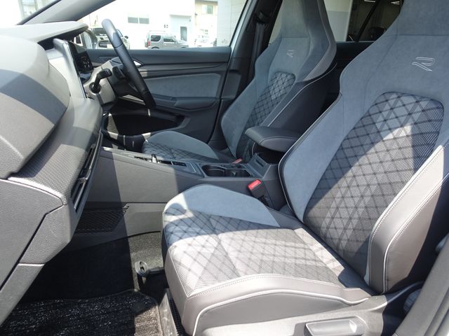 VolksWagen GOLF 2021-06 8501-17