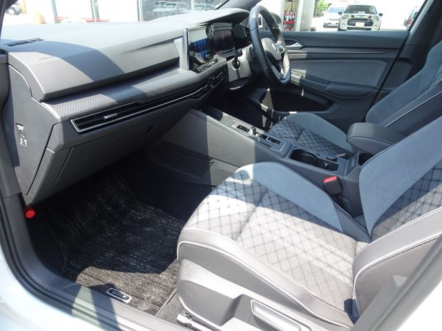 VolksWagen GOLF 2021-06 8501-16