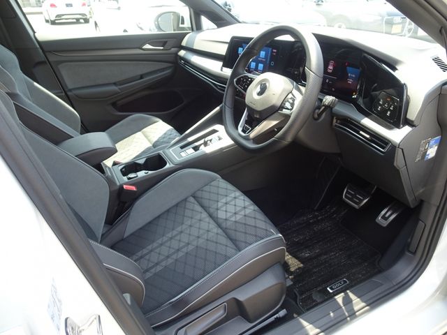 VolksWagen GOLF 2021-06 8501-9