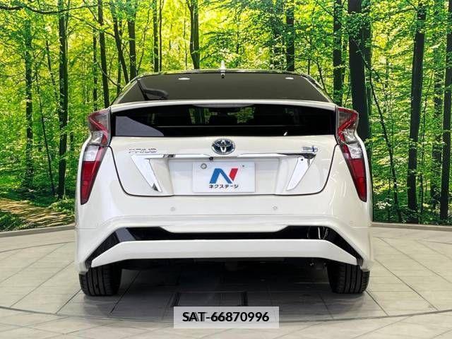 Toyota PRIUS 2017-07 331038-15