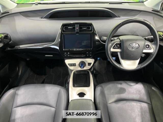 Toyota PRIUS 2017-07 331038-1