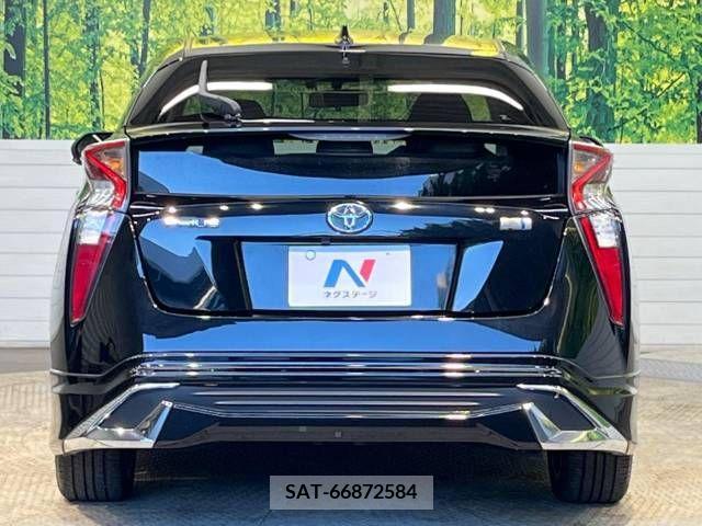 Toyota PRIUS 2018-08 366353-15