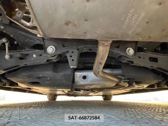 Toyota PRIUS 2018-08 366353-19