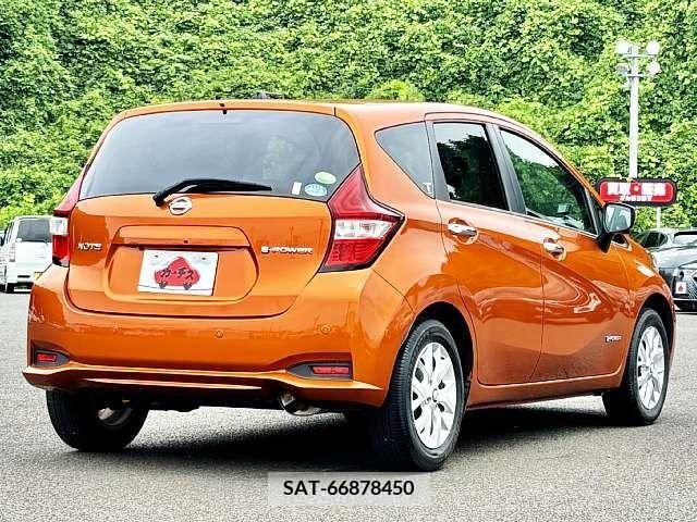 Nissan NOTE 2019-06 335765-2
