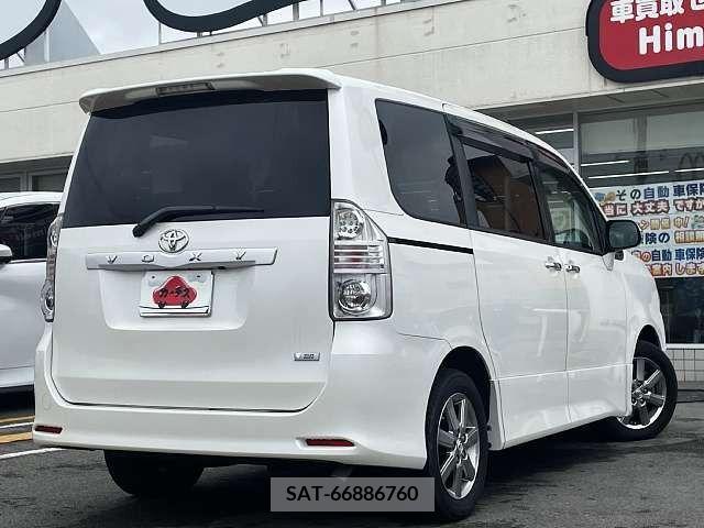 Toyota VOXY 2009-07 289183-2
