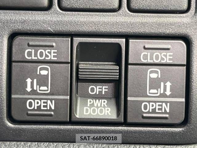 Toyota VOXY 2019-05 346645-3