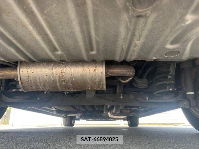 Nissan SERENA 2012-03 393894-19
