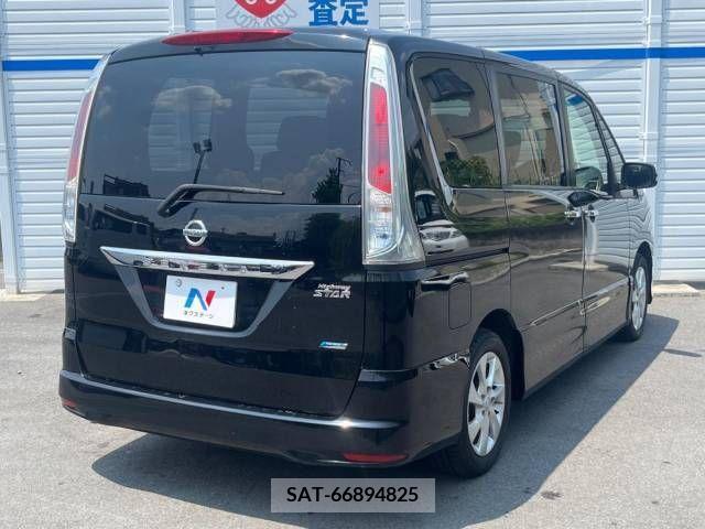 Nissan SERENA 2012-03 393894-17