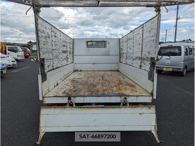 Mitsubishi CANTER 2004-06 263836-11