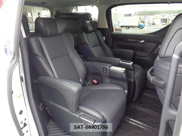 Toyota ALPHARD 2019-04 325348-23