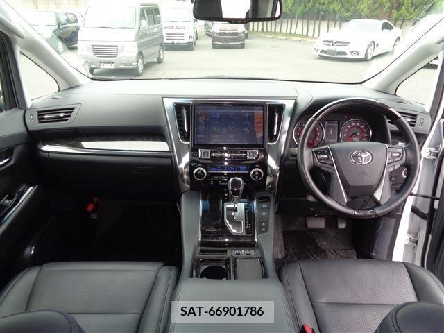 Toyota ALPHARD 2019-04 325348-1