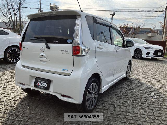 Nissan DAYZ 2015-01 207178-6
