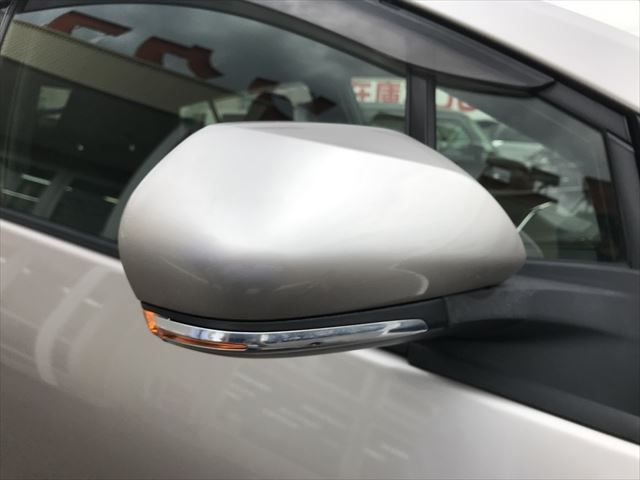 Toyota PRIUS 2016-05 192970-4