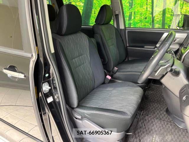 Toyota VOXY 2012-07 218233-8