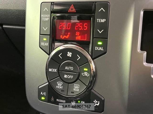 Toyota VOXY 2012-07 218233-5