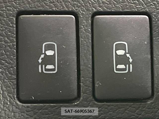 Toyota VOXY 2012-07 218233-3