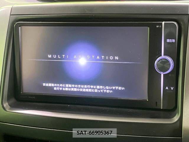 Toyota VOXY 2012-07 218233-4