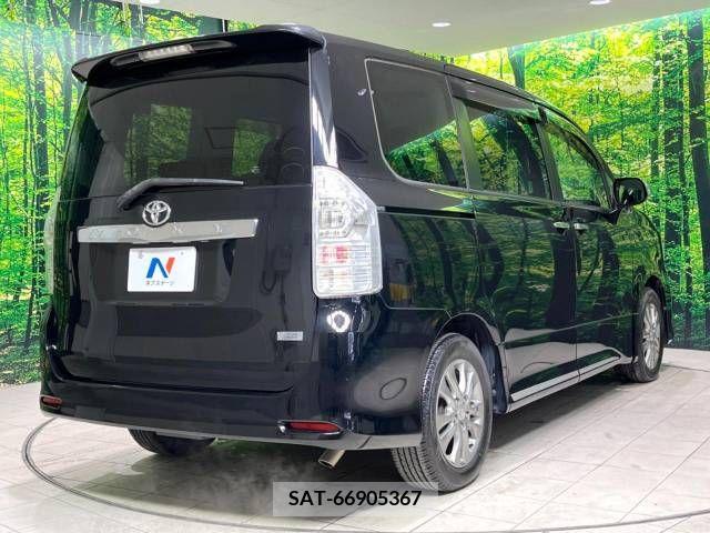 Toyota VOXY 2012-07 218233-18