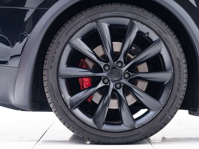 Tesla MODEL X 2018-06 23152-13